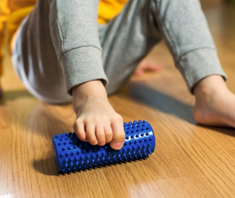 are flat feet a sign of autism